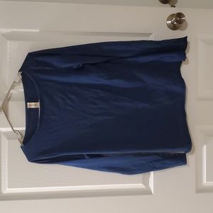 Juniors long sleeve tee.